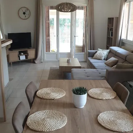 Tatil Evi Jolie 6 Pers Avec Jardin *